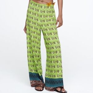 Zara Pants Wide Leg Bohemian Print Lightweight Flat Front Flowy Women’s Size XS